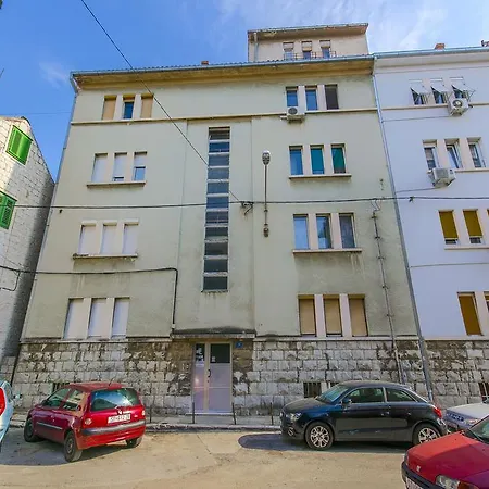 Central St. Domnius View ספליט