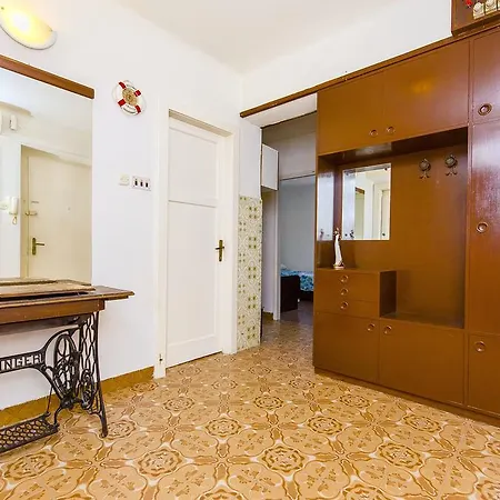 דירה Central St. Domnius View